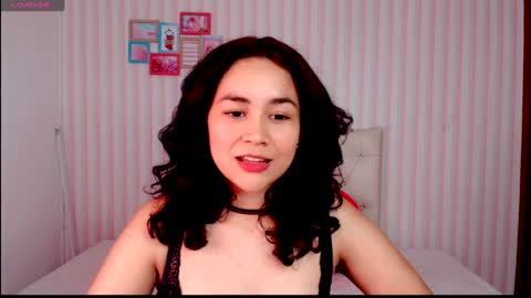 Snapshot of larissalove_doll chatting on January 2025 12:33:01 AM Larissas online show from January 2025 12:33:01 AM