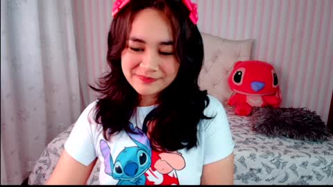 Snapshot of larissalove_doll chatting on February 2025 10:58:02 AM Larissas online show from February 2025 10:58:02 AM