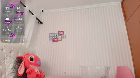 Larissas online show from September 2025 10:36:01 PM