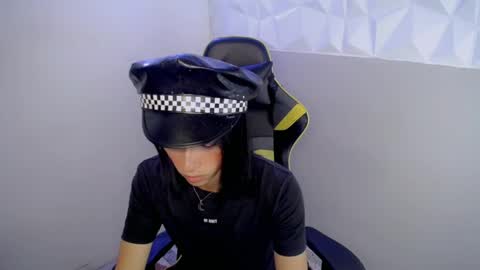 larry online show from April 2026 09:39:33 PM