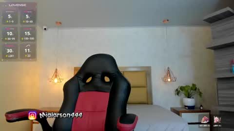Snapshot of larsonmia chatting on February 2025 12:17:02 PM MIA online show from February 2025 12:17:02 PM