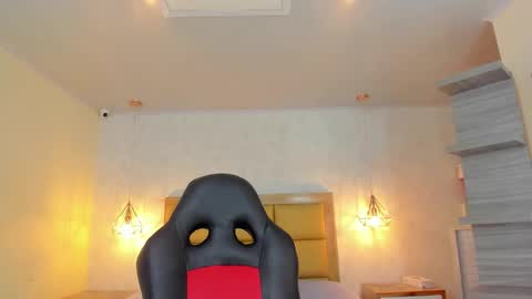  MIA  online show from November 2025 12:16:02 PM