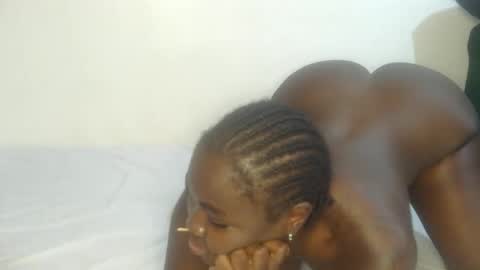 larvy12 online show from April 2026 07:50:02 AM