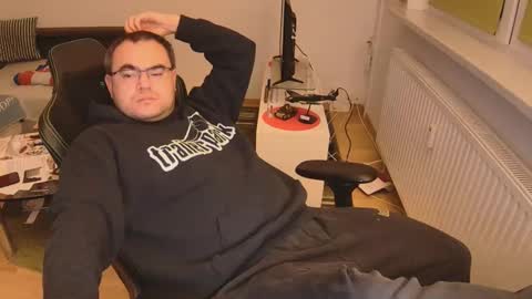 latexboy893 online show from December 2025 05:54:01 PM