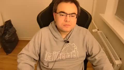 latexboy893 online show from February 2026 09:46:01 PM