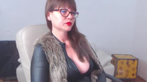 Jade online show from February 2025 09:33:01 PM