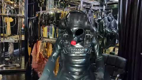 latexlover202 online show from February 2025 10:17:02 PM