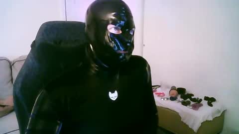 Snapshot of latexminheadroom chatting on May 2026 11:12:03 PM latexminheadroom online show from May 2026 11:12:03 PM