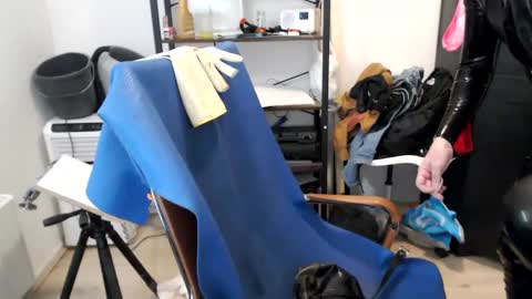 latexslaafboy online show from January 2025 10:14:02 AM