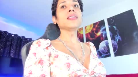 Snapshot of latin_goddessx chatting on February 2025 09:31:02 PM instagramlatin goddessx im nikoll online show from February 2025 09:31:02 PM