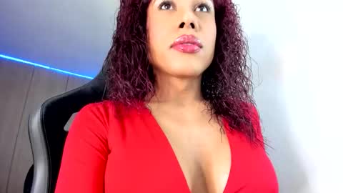 Snapshot of latin_goddessx chatting on October 2025 07:54:02 AM instagramlatin goddessx im nikoll online show from October 2025 07:54:02 AM
