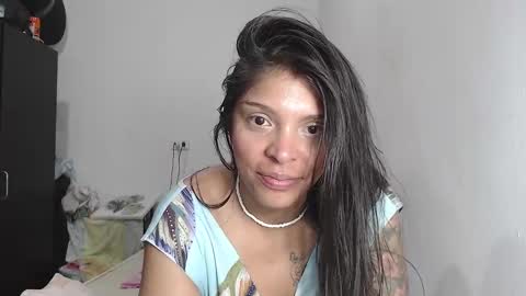 Snapshot of latin_meg chatting on December 2024 01:03:01 AM M E G A N online show from December 2024 01:03:01 AM