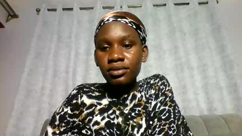 Latina online show from April 2026 04:55:02 PM