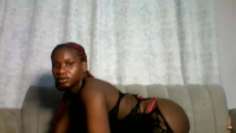 Latina online show from April 2026 09:53:01 PM