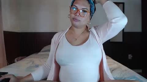 Snapshot of latinaflower_ts chatting on March 2026 10:10:01 PM FLOR SALVAJE online show from March 2026 10:10:01 PM