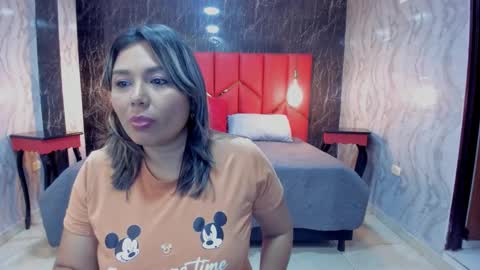 EMMA   online show from November 2025 02:34:02 PM