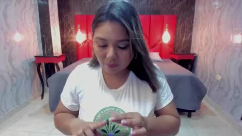 EMMA   online show from November 2025 03:12:02 PM