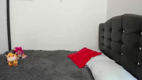 Luna  online show from March 2026 01:17:01 PM