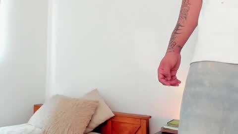 Snapshot of latinevil chatting on February 2025 06:26:02 PM Mistress Maddie and Master Jordan online show from February 2025 06:26:02 PM