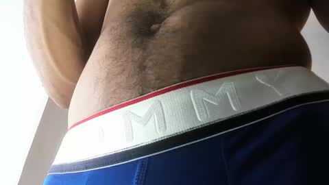 Zeus online show from February 2026 05:49:01 AM