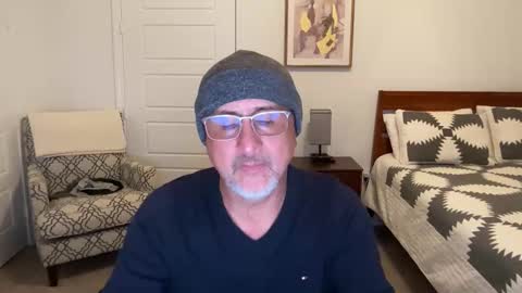 Snapshot of latinnous chatting on October 2025 03:29:01 AM QS - INDEPENDENT MODEL online show from October 2025 03:29:01 AM