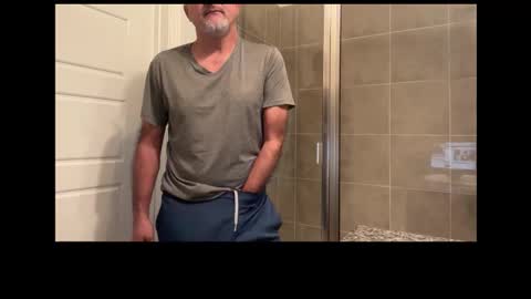 Snapshot of latinnous chatting on October 2025 05:08:01 PM QS - INDEPENDENT MODEL online show from October 2025 05:08:01 PM