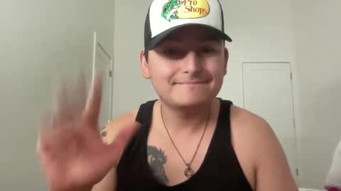 Snapshot of latinolustxx chatting on September 2025 07:19:01 AM LatinoLustxx online show from September 2025 07:19:01 AM