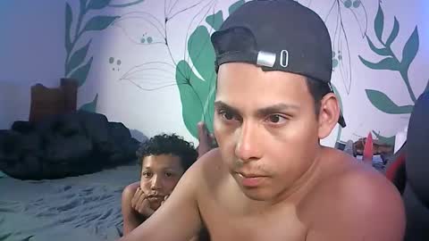 latinos2411 online show from June 2026 03:13:02 AM
