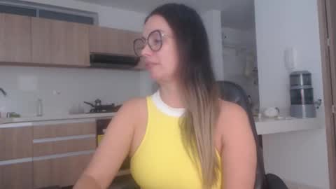 latinpaprika online show from June 2026 02:45:02 AM