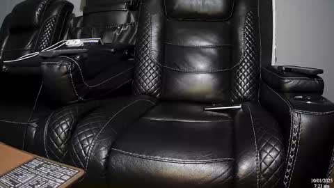 Nico online show from October 2025 12:22:02 PM