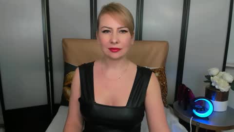 Snapshot of latoyasensual chatting on February 2025 06:08:02 AM Latoya online show from February 2025 06:08:02 AM