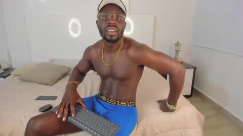 LEANDRO online show from December 2024 12:23:02 PM