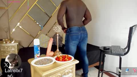 LEANDRO online show from November 2025 03:06:01 AM