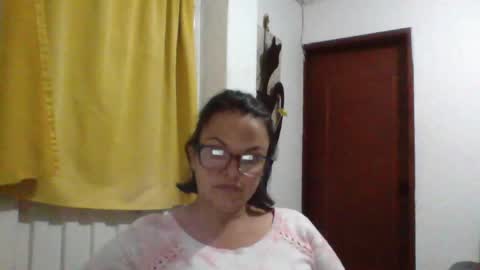 Snapshot of lau16310 chatting on June 2026 01:50:01 AM Laura online show from June 2026 01:50:01 AM
