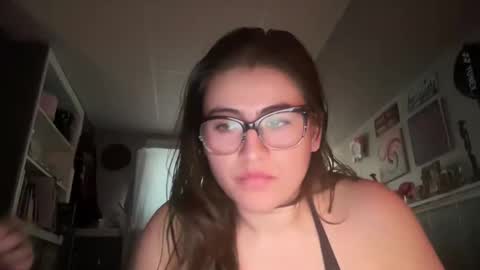 Snapshot of lau_mamacita chatting on March 2025 10:42:01 PM lau_mamacita online show from March 2025 10:42:01 PM