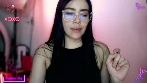 laujgray online show from November 2025 05:29:01 AM