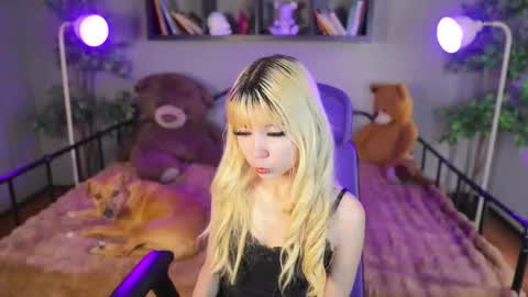 laukyubey1 online show from October 2025 08:30:02 PM