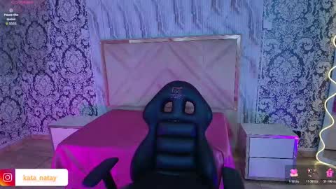 laulin_tay online show from February 2026 04:05:02 AM