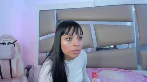 Snapshot of laura__js_ chatting on February 2025 08:36:01 PM laura__js_ online show from February 2025 08:36:01 PM