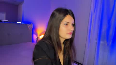 Laura online show from May 2026 05:04:02 AM