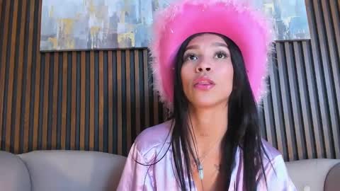 Laura online show from December 2024 05:33:01 PM