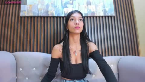 Laura online show from December 2024 03:24:02 PM