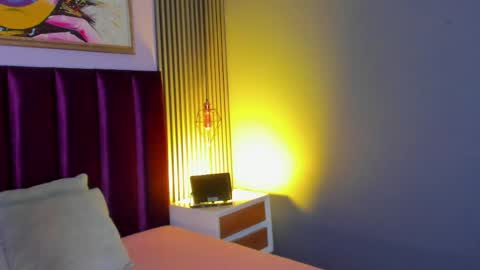 Laura online show from April 2026 12:04:01 AM