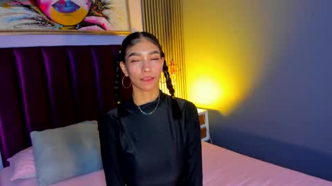 Laura online show from April 2026 12:45:02 PM