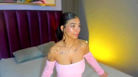 Laura online show from April 2026 01:13:02 PM