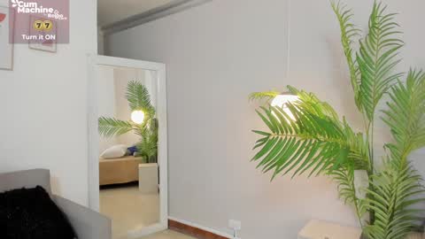 Laura Bonnet  online show from January 2025 07:41:01 AM