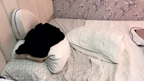 laura online show from December 2024 07:08:01 AM