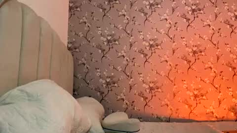 laura online show from December 2024 02:20:02 AM