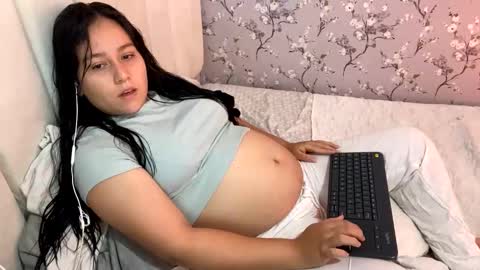 laura online show from January 2025 02:38:02 AM