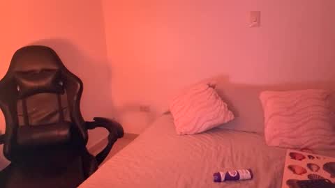 laura online show from February 2026 01:10:02 AM